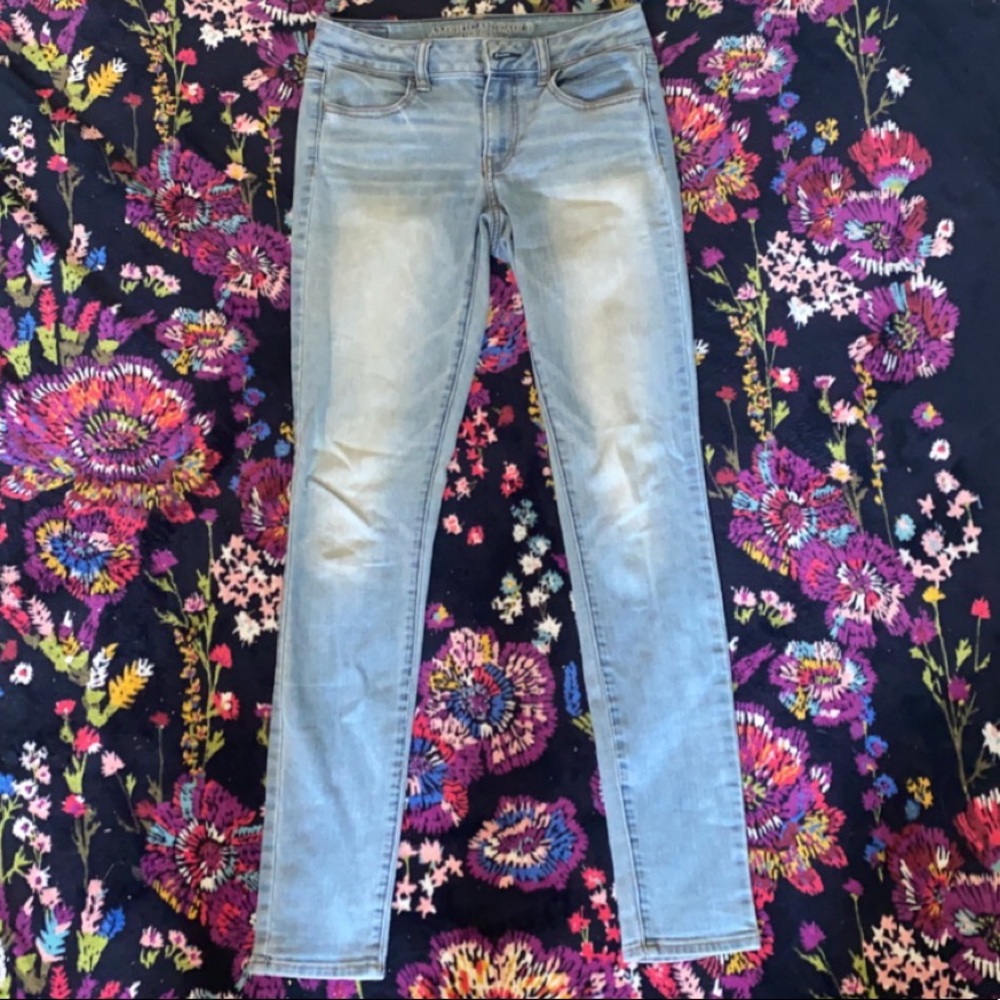 American Eagle Light Wash Jeggings